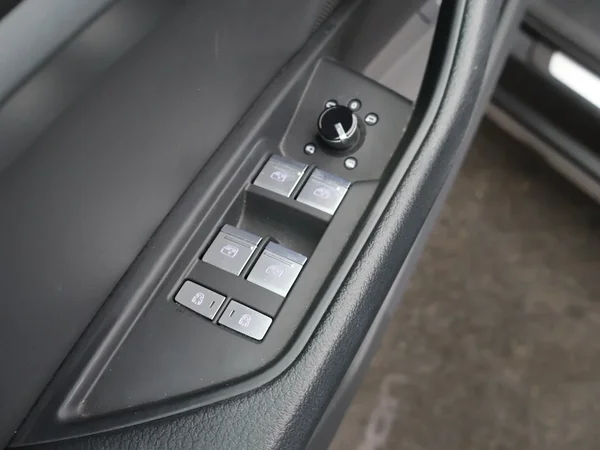 Audi e-tron (2022) — foto 10 van 27