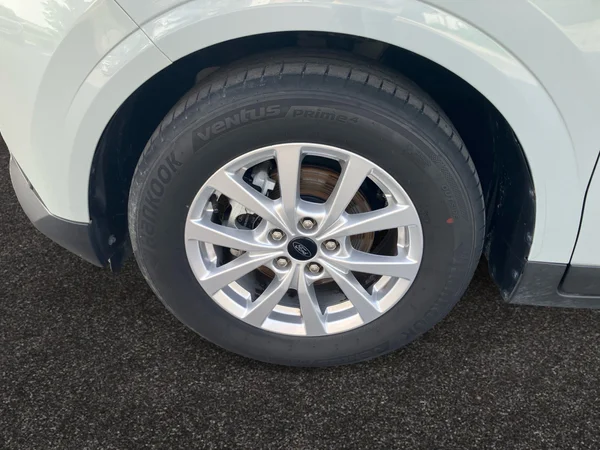 FORD Tourneo Courier (2025) — foto 8 van 25