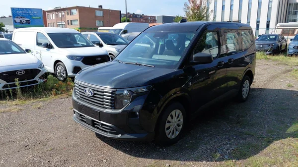 Ford Tourneo Courier (2026) — foto 11 van 13