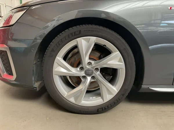 AUDI A4 SW (2020) — foto 16 van 24
