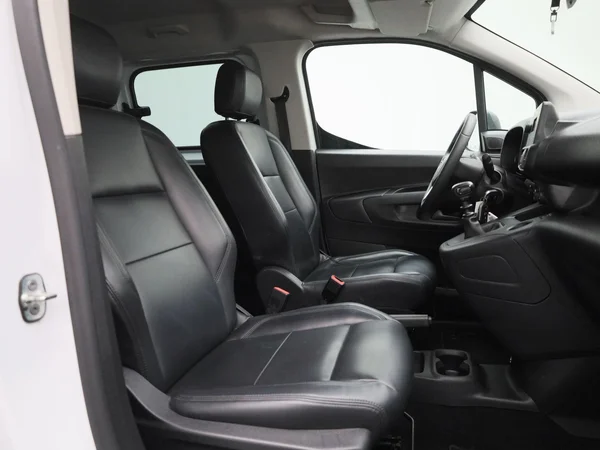 Opel Combo Life (2022) — foto 25 van 35