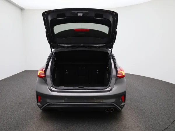 Ford Focus (2022) — foto 3 van 39