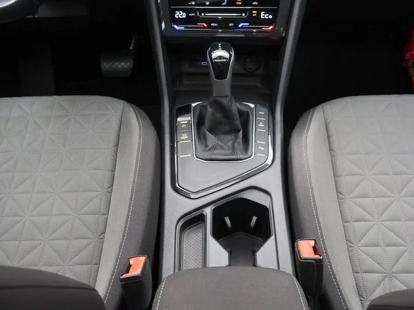 VOLKSWAGEN Tiguan eHybrid (PHEV) (2021) — foto 15 van 29