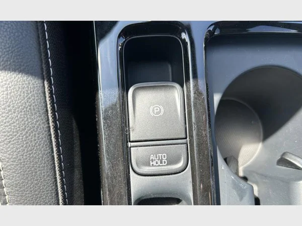 Kia XCEED (2024) — foto 27 van 33