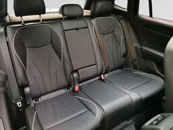 VOLKSWAGEN Tiguan (2026) — foto 11 van 23