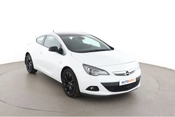 Opel Astra (2016) — foto 14 van 16