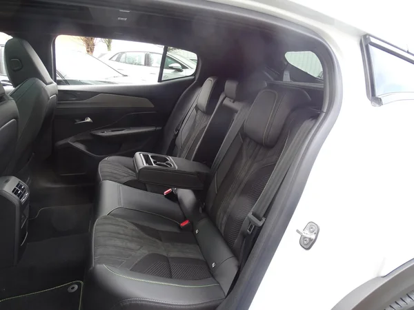 Peugeot 408 (2026) — foto 8 van 32