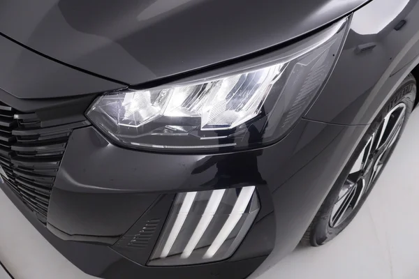 Peugeot E-208 (2025) — foto 64 van 64