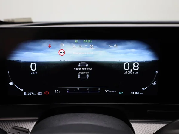 Kia Sportage (2023) — foto 10 van 48