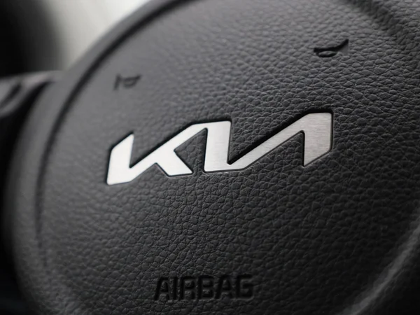Kia Rio (2023) — foto 22 van 37