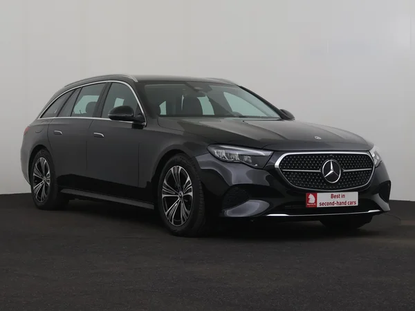 MERCEDES E 220 (2024) — foto 25 van 30