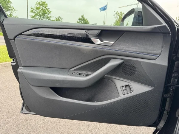 VOLKSWAGEN Passat Variant eHybrid (PHEV) (2026) — foto 7 van 24