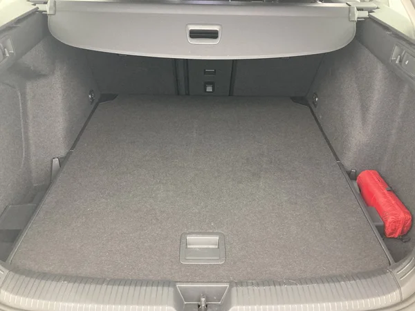 VOLKSWAGEN Golf Variant VIII (2023) — foto 17 van 36