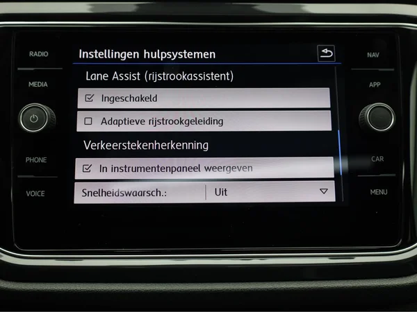 VOLKSWAGEN T-Roc (2019) — foto 15 van 23
