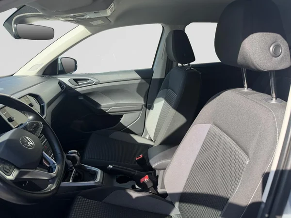 VOLKSWAGEN T-Cross (2022) — foto 6 van 21