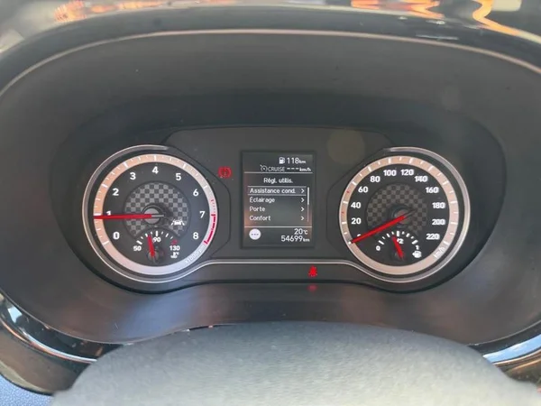 HYUNDAI i10 (2022) — foto 5 van 31