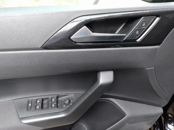 VOLKSWAGEN Polo (2024) — foto 8 van 23