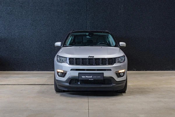 Jeep Compass (2022) — foto 12 van 31