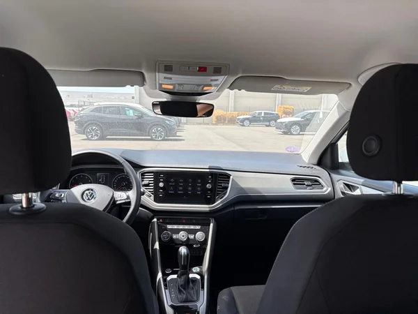 VOLKSWAGEN T-Roc (2021) — foto 8 van 21