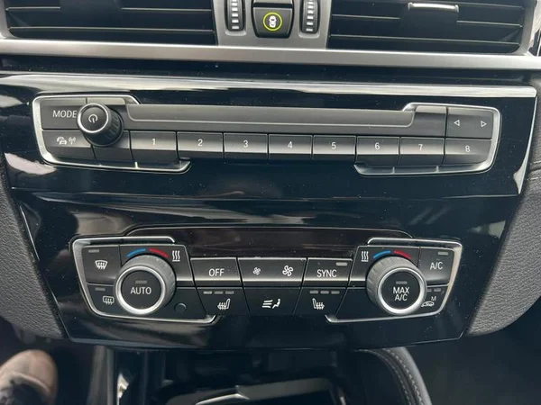 BMW X1 (F48 LCI) (2022) — foto 13 van 27