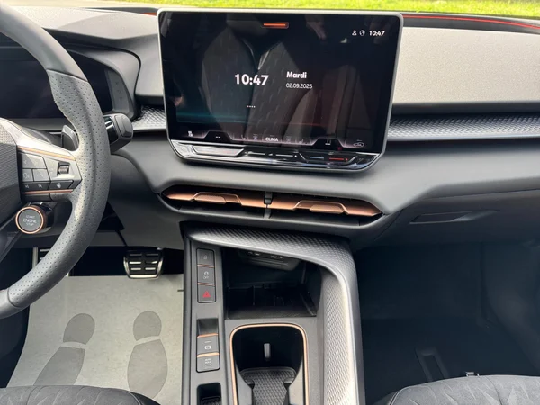 CUPRA Terramar e-Hybrid (PHEV) (2025) — foto 4 van 34