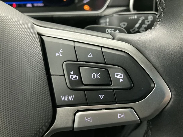 VOLKSWAGEN T-Cross (2025) — foto 4 van 36