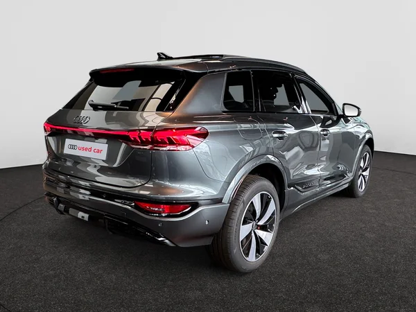 AUDI Q6 e-tron (2025) — foto 9 van 21