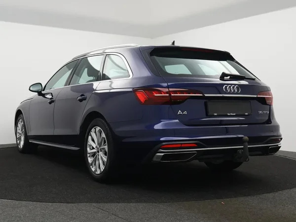 Audi A4 (2022) — foto 6 van 31