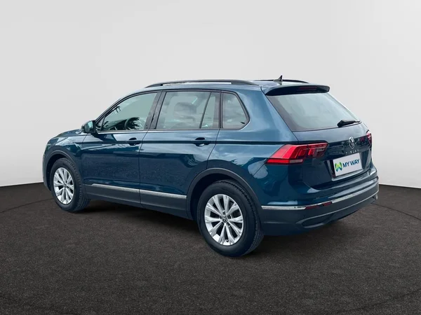 VOLKSWAGEN Tiguan (2023) — foto 8 van 18