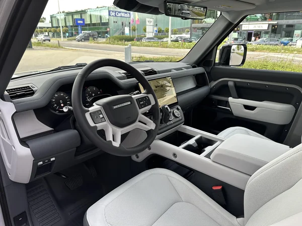 Land Rover Defender (2026) — foto 4 van 33