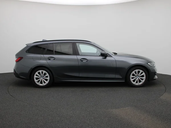 BMW 3 Reeks (2021) — foto 43 van 46