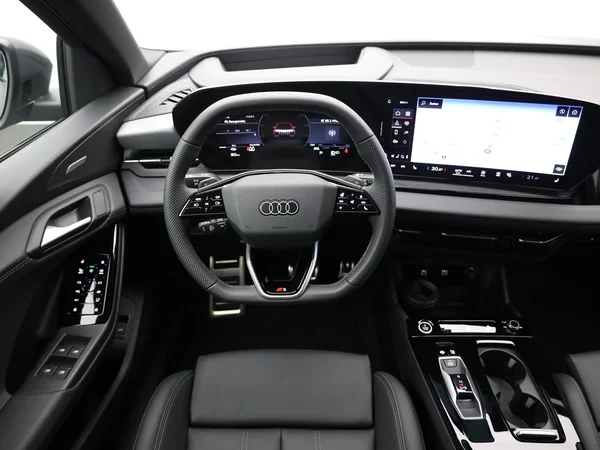 AUDI Q6 e-tron (2026) — foto 6 van 27