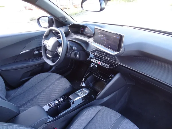 Peugeot 2008 (2025) — foto 7 van 23