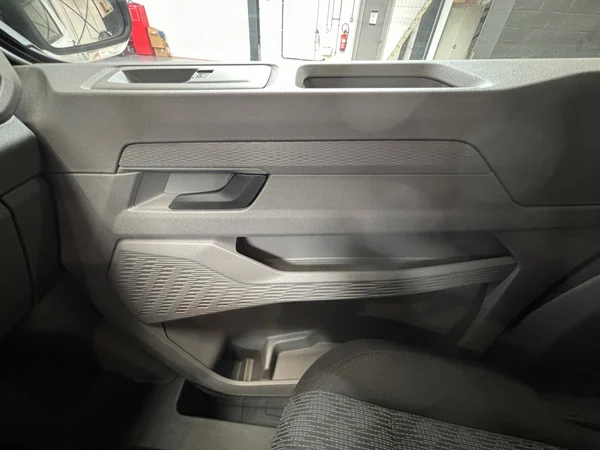 VOLKSWAGEN Transporter T7 26 Fou Swb (2025) — foto 14 van 18