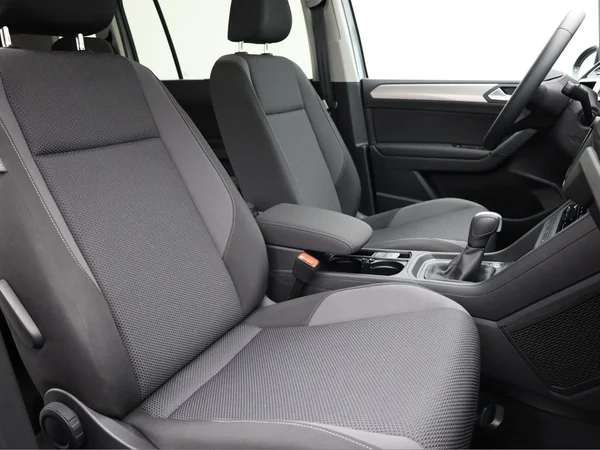 VOLKSWAGEN Touran (2026) — foto 18 van 23