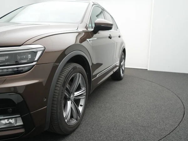 VOLKSWAGEN Tiguan Dsl (2016) — foto 28 van 31
