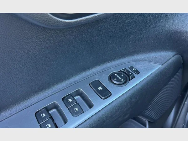 Kia Stonic (2024) — foto 22 van 31