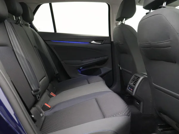 VOLKSWAGEN Golf VIII (2021) — foto 16 van 28