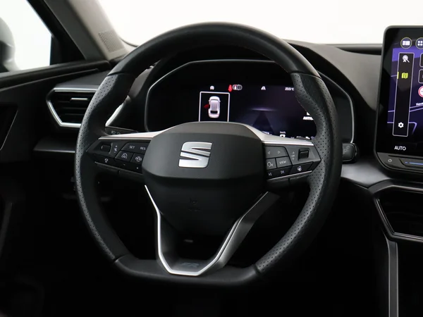SEAT Leon (2024) — foto 14 van 28