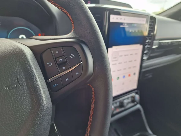 Ford Ranger — foto 3 van 16