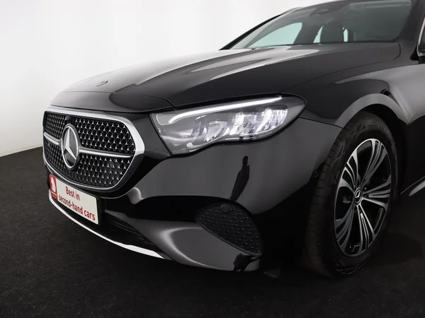 MERCEDES E 220 (2024) — foto 22 van 29