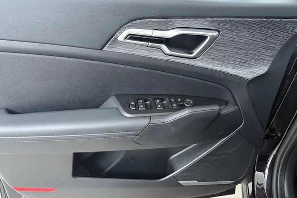 Kia Sportage (2024) — foto 8 van 21