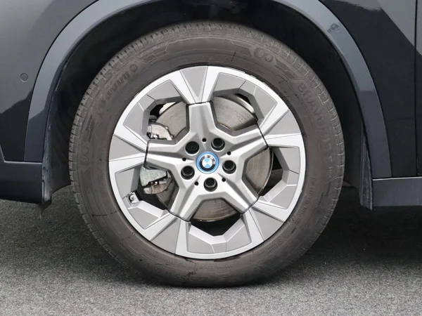 BMW iX1 (2023) — foto 23 van 25