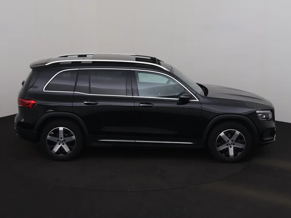MERCEDES GLB 180 (2021) — foto 27 van 31