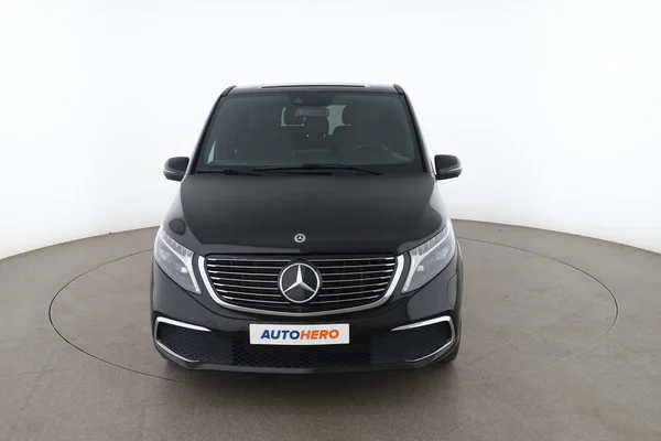 Mercedes-Benz Eqv (2023) — foto 15 van 16