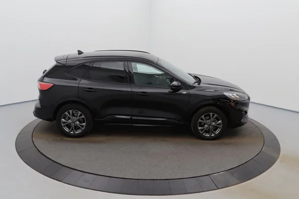 Ford Kuga (2023) — foto 24 van 29