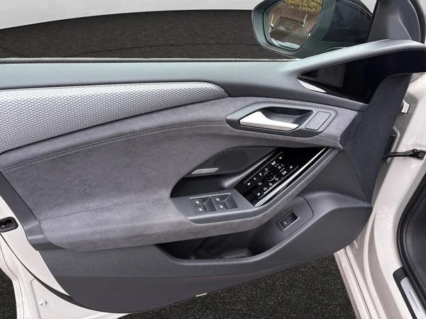 AUDI A6 Sportback e-tron (2025) — foto 6 van 17