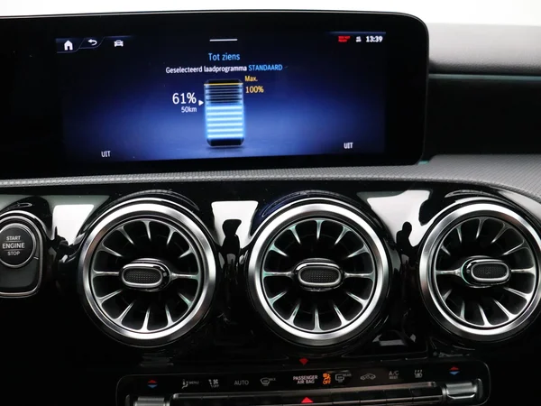 Mercedes-Benz A-Klasse (2023) — foto 10 van 32