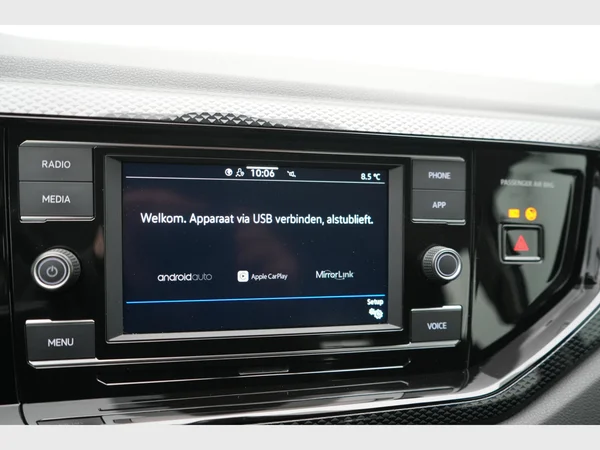 VOLKSWAGEN Polo (2023) — foto 24 van 24