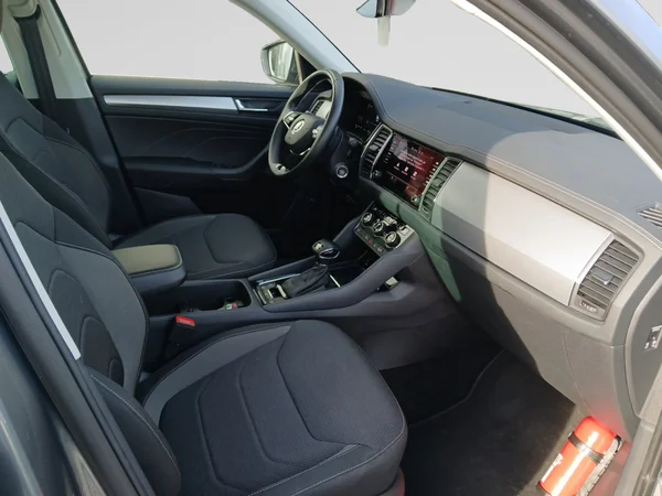 SKODA Kodiaq (2024) — foto 6 van 20